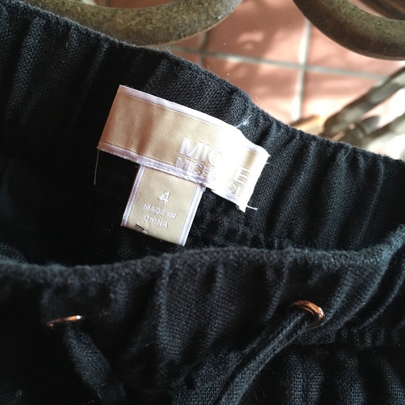 Michael Kors Linen Shorts - Picture 2 of 3